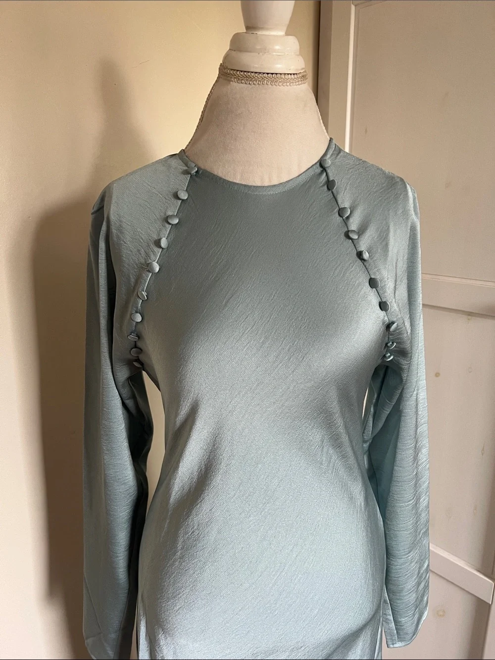 ASOS DESIGN Satin Bias Cut Button Detail Long Sleeve Maxi Dress Blue NWT Size 8 - Picture 5 of 11